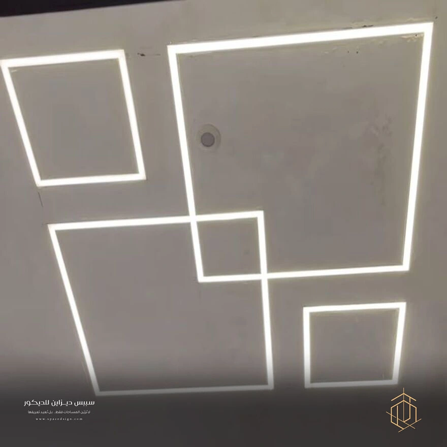 إضاءة سقف صالات الرياض